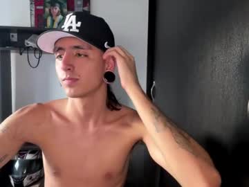 See Matthew_dixonn online Now @ roxpoxy.com