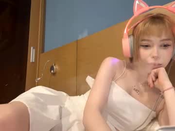 See Maudhendry online Now @ roxpoxy.com