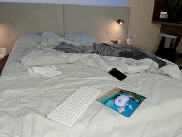 See Maxim_burn online Now @ roxpoxy.com