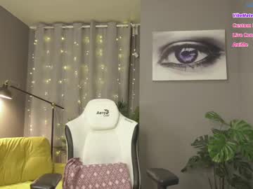 See Meganiex online Now @ roxpoxy.com