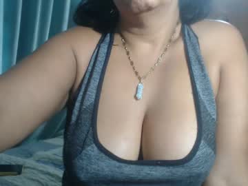 See Meganny_2023 online Now @ roxpoxy.com