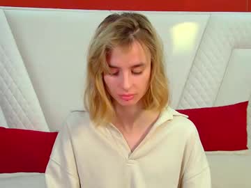 See Merlinmeyer online Now @ roxpoxy.com