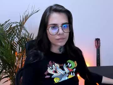 See Meurief online Now @ roxpoxy.com