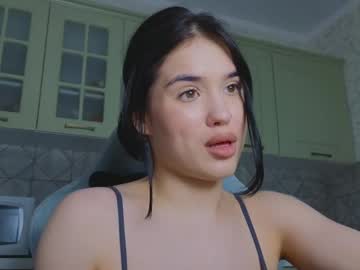 See Mia___lunaa online Now @ roxpoxy.com