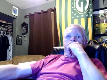 See Midwestdad09 online Now @ roxpoxy.com