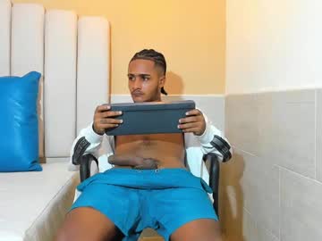 See Mike_jhonsonn online Now @ roxpoxy.com