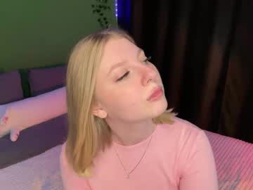 See Mildredsanchez online Now @ roxpoxy.com