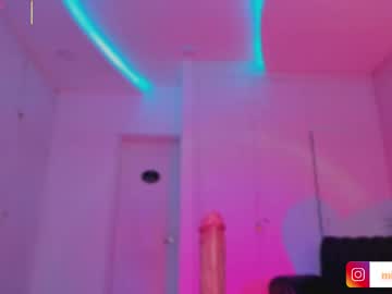 See Miss__charlotte_ online Now @ roxpoxy.com