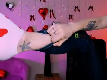 See Miss_courtney online Now @ roxpoxy.com