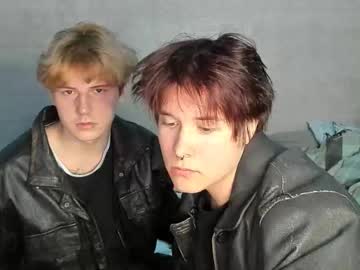 See Miya_meow_miku online Now @ roxpoxy.com