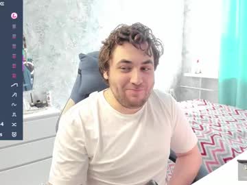 See Morlaios online Now @ roxpoxy.com