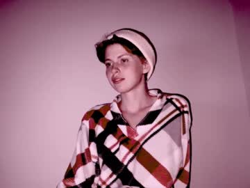 See Msprissylynx online Now @ roxpoxy.com