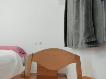 See Nicebrown online Now @ roxpoxy.com