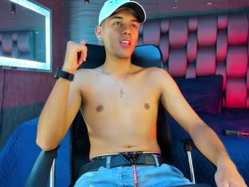 See Nicky_blazze online Now @ roxpoxy.com
