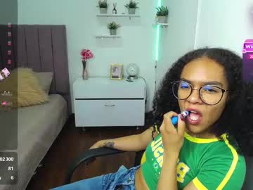 See Niina_lovee_ online Now @ roxpoxy.com