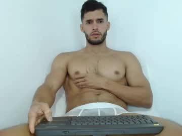 See Noah_jhonsonn online Now @ roxpoxy.com