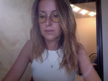 See Olyra11 online Now @ roxpoxy.com