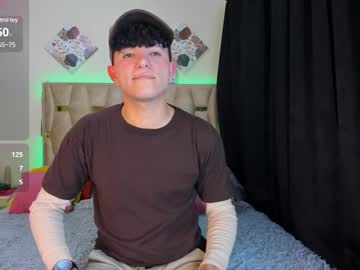 See Patrick_sanzz online Now @ roxpoxy.com