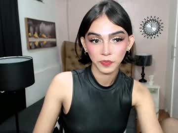 See Pearlmoore online Now @ roxpoxy.com