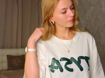 See Philippagales online Now @ roxpoxy.com
