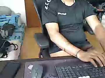 See Pleasure5845 online Now @ roxpoxy.com