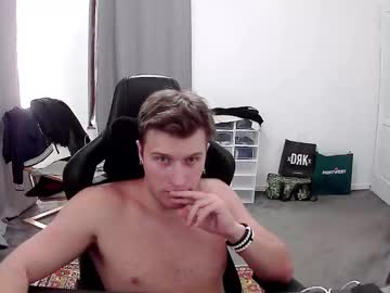 See Plkrisztian online Now @ roxpoxy.com