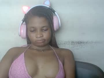 See Plumnjuicyx online Now @ roxpoxy.com