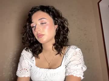 See Pricillalivsey online Now @ roxpoxy.com