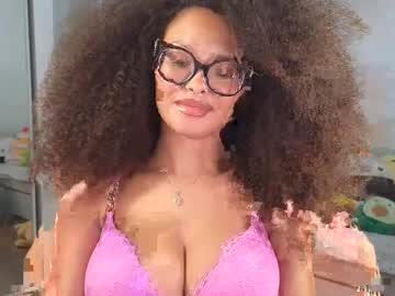 See Princessamberrrxo online Now @ roxpoxy.com
