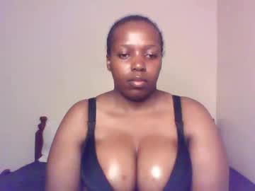 See Queen_melanine online Now @ roxpoxy.com