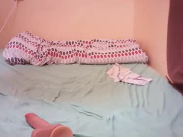 See Queen_winter online Now @ roxpoxy.com