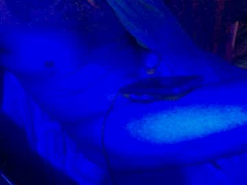 See Randybater8in online Now @ roxpoxy.com