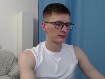 See Ray_booy online Now @ roxpoxy.com