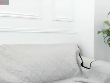 See Realbadbxtch online Now @ roxpoxy.com