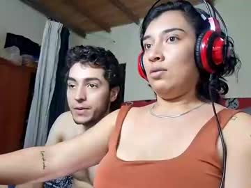 See Robin_h00t online Now @ roxpoxy.com