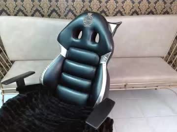 See Roxanne_vale online Now @ roxpoxy.com