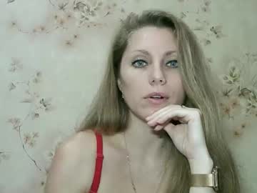 See Roxyfox18x01 online Now @ roxpoxy.com