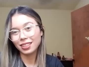 See Ruthmaruffo online Now @ roxpoxy.com