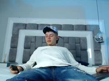 See Ryan_millerss online Now @ roxpoxy.com