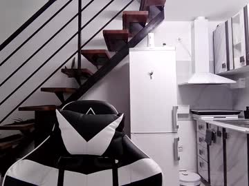 See Ryanstorm1 online Now @ roxpoxy.com