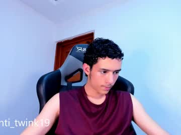See Santi_twink19 online Now @ roxpoxy.com
