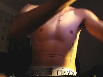 See Santiagocutex online Now @ roxpoxy.com