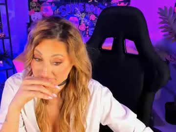 See Sarahholly online Now @ roxpoxy.com