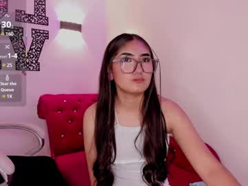 See Scarleth__brown online Now @ roxpoxy.com