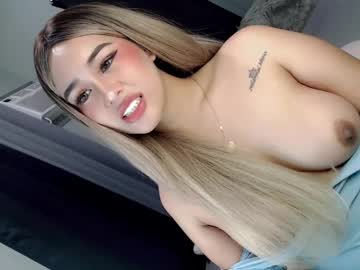 See Secret_lover22 online Now @ roxpoxy.com