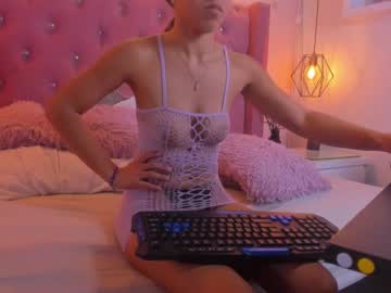 See Selene_noir_ online Now @ roxpoxy.com