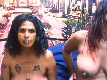 See Sexyva4u2luv online Now @ roxpoxy.com