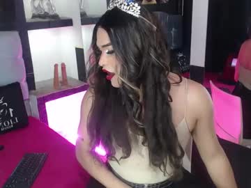 See Sophia_hott01 online Now @ roxpoxy.com