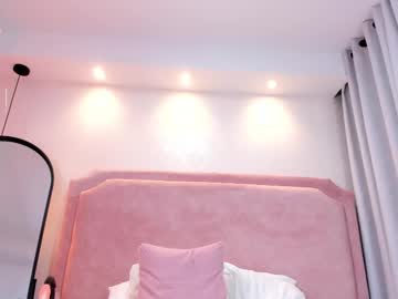 See Sophiawhite__ online Now @ roxpoxy.com