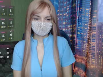 See Sophieblackwood online Now @ roxpoxy.com